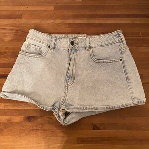 PacSun Jean Shorts - Mom Shorts Light Wash Denim Women's Size 28